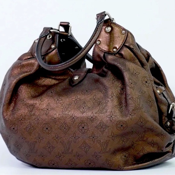 FLASH SALE🔥🔥EXCELLENT CONDITION💗 LOUIS VUITTON XL BRONZE MAHINA BAG💗💗💗 - Picture 3 of 12